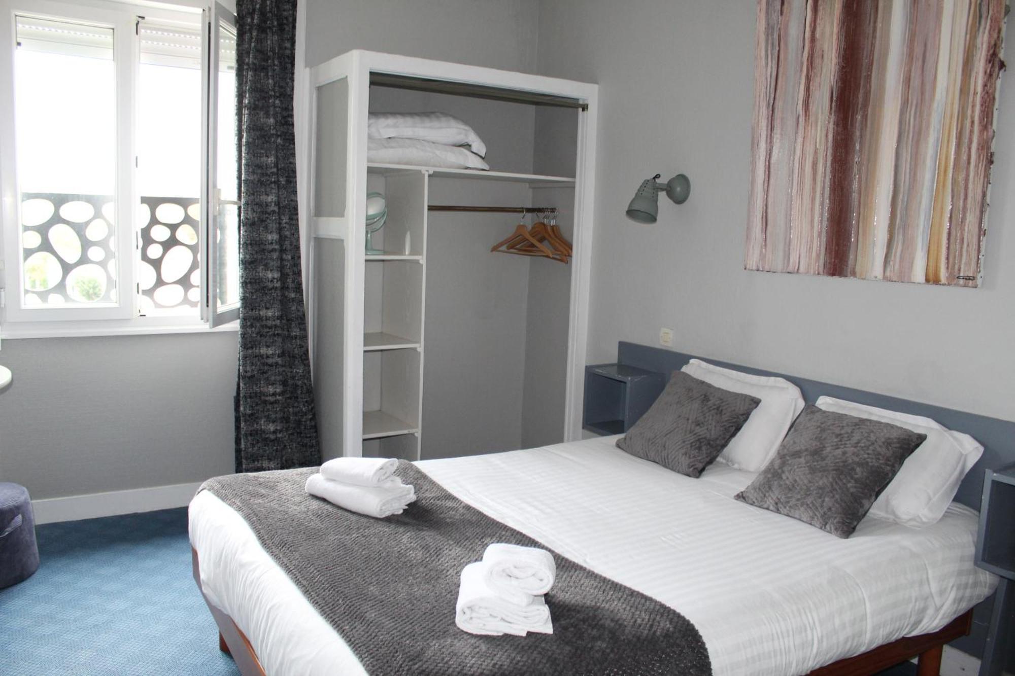 Hotel Des Pins Jullouville-les-Pins Pokoj fotografie